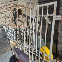 پنجره وجا کولری تمیز درب