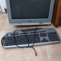 مانیتور و کیبورد