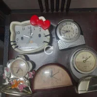 ساعت رومیزی قدیمی