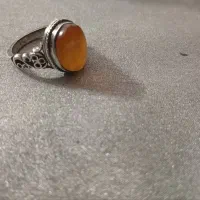 انگشتر نقره.