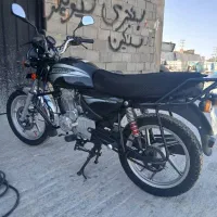 موتورسیکلت 200