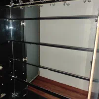 کمد دیواری برای آویز لباس و آینه قدی|کتابخانه، شلف، قفسه‌های دیواری|ساری, |دیوار