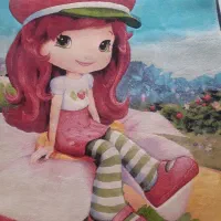 فرش زیبای توت فرنگی