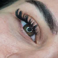 ارائه خدمات اکستنشن مژه،لیفت ابرو،مژه و کاشت هیدن|خدمات آرایشگری و زیبایی|بومهن, |دیوار