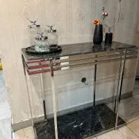 کنسول فلزی