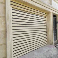 یک نفر آقا بابت کار با استاد کار