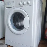لباسشویی ۷ کیلویی ایتالیایی ایندزیت ، درحد آک