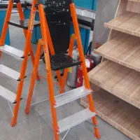 نردبان|ابزارآلات|تهران, فلسطین (میدان انقلاب)|دیوار