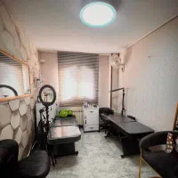 اجاره میز ناخن و تخت مژه صندلی کراتین رنگ|اجارهٔ دفتر کار، اتاق اداری، مطب|تهران, فردوس|دیوار
