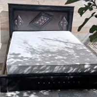 تخت دو نفره چوبی