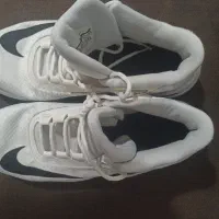 یک جفت کفش والیبال مارک نایک|کیف، کفش، کمربند|بهشهر, |دیوار