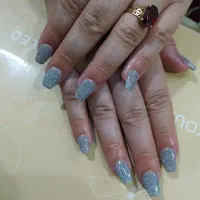 کاشت ناخن|خدمات آرایشگری و زیبایی|دورود, |دیوار