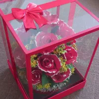 باکس گل رز شیشه ای