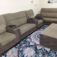 مبلمان تمیز با گل میز