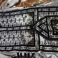 لباس سیاه دوچ|لباس|سراوان, |دیوار