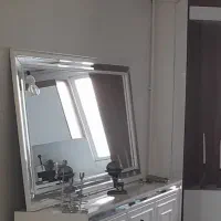 اینه و کنسول با میز تی وی