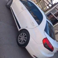 خودروی ام وی ام سفید 315نیو اسپرت