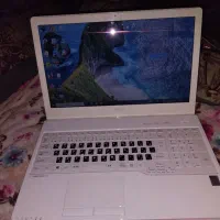 لب تاپ جیستو