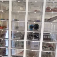 تعدادی خازن در ابعاد و ظرفیت های مختلف|قطعات و لوازم جانبی رایانه|رشت, باهنر|دیوار