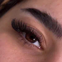 اکستنشن مژه فقط با هزینه متریال(۳۵۰)