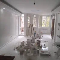 نقاشی و لکه گیری ساختمان