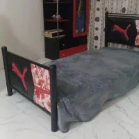 تخت خواب قرمز مشکی با کمدو گلیم ۵۵۰۰|تخت و سرویس خواب|نورآباد, |دیوار