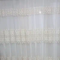 پرده به دیواری به طول ۵ متر