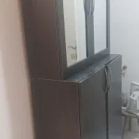 جاکفشی و جالباسی