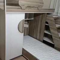 تخت خواب دوطبقه جوان