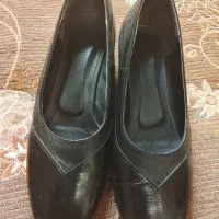 سلام یک جفت گفش زنانه
