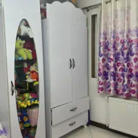 تخت خواب و دو عدد کمد و بوفه