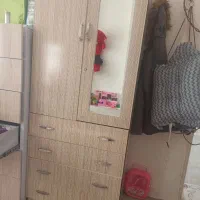 کمد و رخت آویز