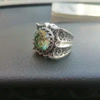 تعدادی انگشتر. تسبیح ونگین معدنی