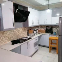 نصب تخصصی آلکور خودچسب برچسب بر روی انواع سطوح