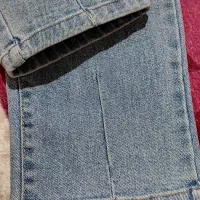 شلوار جین کاملا سالم و خوش پا