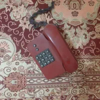 یک عدد تلفن رومیزی آلمانی