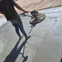 بتن ریزی اتو میکسر و ماله پروانه|خدمات پیشه و مهارت|گلبهار, نوبهار|دیوار