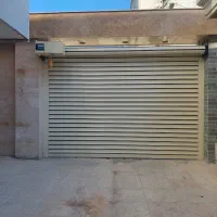 کارگر ماهر اچار به دست