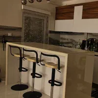 میز کانتر و صندلی جک دار