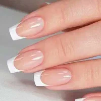 آموزش و خدمات تخصصی و کاشت ناخن در اقبال وکیل اباد