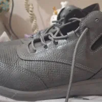 کفش کتانی چرم مصنوعی