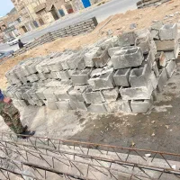 فروش بلوک سیمانی حدود ۴۰۰ عدد و تیرچه بلوک