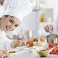 آشپز خانم برای شرکت