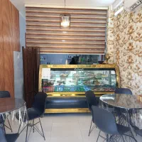 نیروی کار خانم استخدام در فست فود