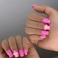 خدمات ناخن  و پدیکور نیروهوایی