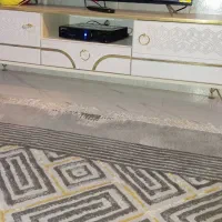 فروش یک عدد میز تی وی