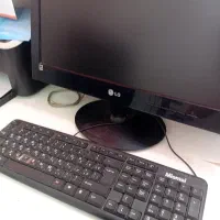 . یک نفر منشی آشنا با سئو