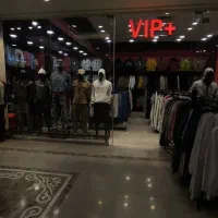 استخدام فروشنده پوشاک اسپرت  همکاری