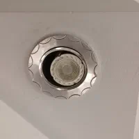 فلزی نقره‌ای  ۸ عدد