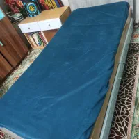 تخت و کمد نوجوان آپادانا در حد نو